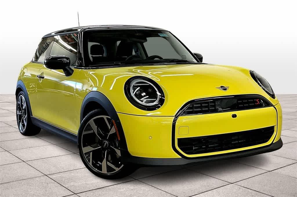 new 2025 MINI Hardtop car, priced at $37,575