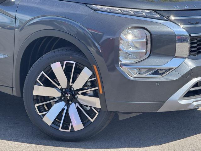 new 2025 Mitsubishi Outlander car, priced at $44,350