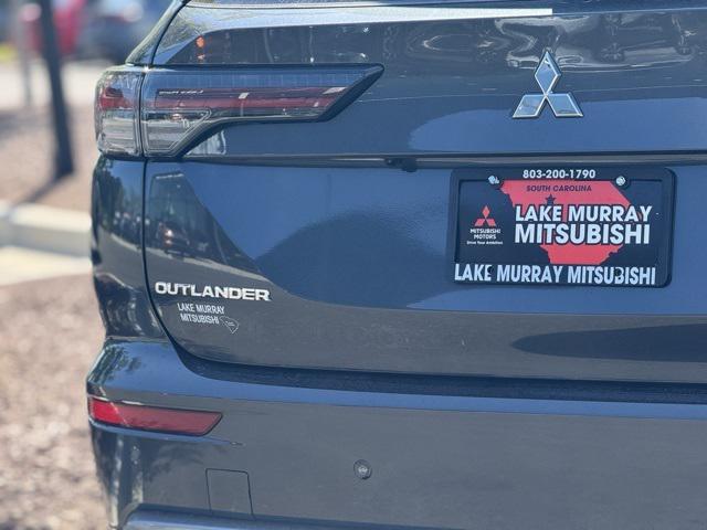 new 2025 Mitsubishi Outlander car, priced at $44,350