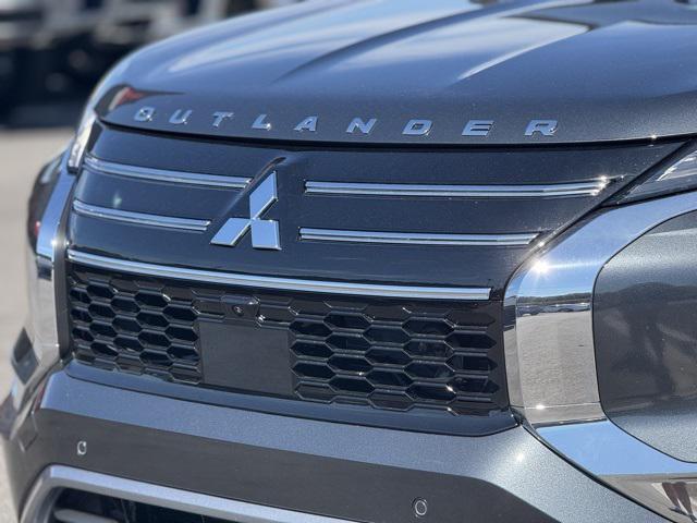new 2025 Mitsubishi Outlander car, priced at $44,350
