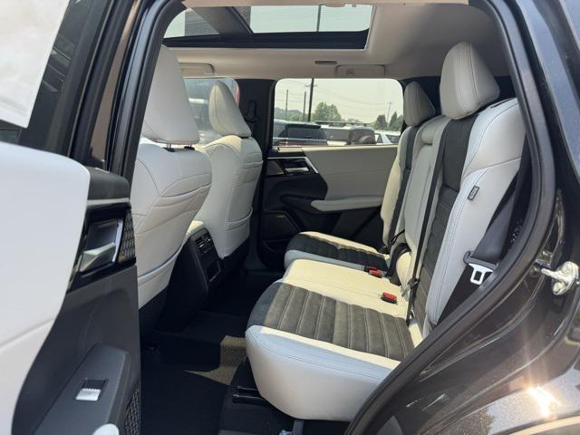new 2025 Mitsubishi Outlander car, priced at $34,991