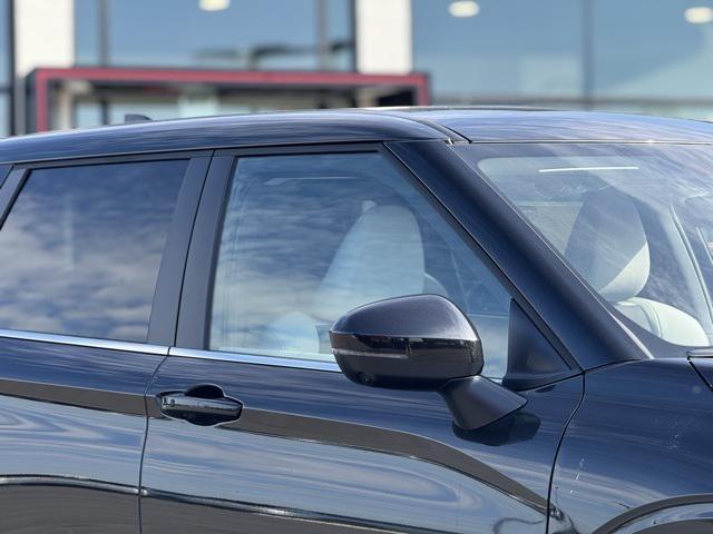 new 2025 Mitsubishi Outlander car, priced at $40,180