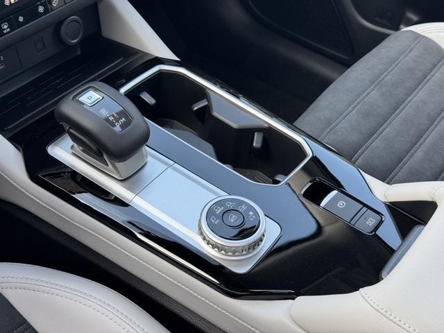 new 2025 Mitsubishi Outlander car, priced at $40,180