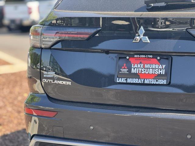 new 2025 Mitsubishi Outlander car, priced at $35,991