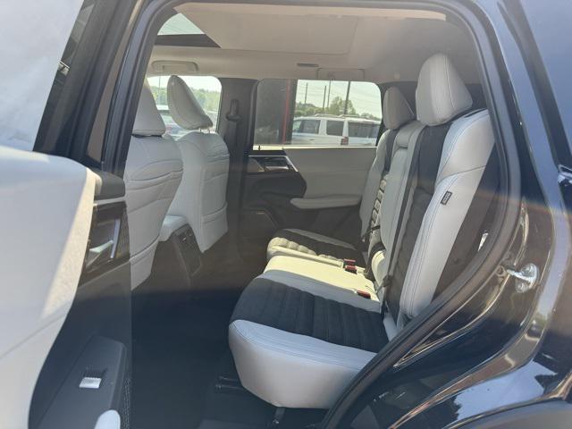 new 2025 Mitsubishi Outlander car, priced at $35,991