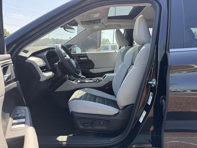 new 2025 Mitsubishi Outlander car, priced at $35,991