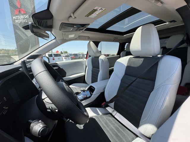 new 2025 Mitsubishi Outlander car, priced at $33,991