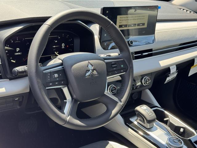 new 2025 Mitsubishi Outlander car, priced at $33,991