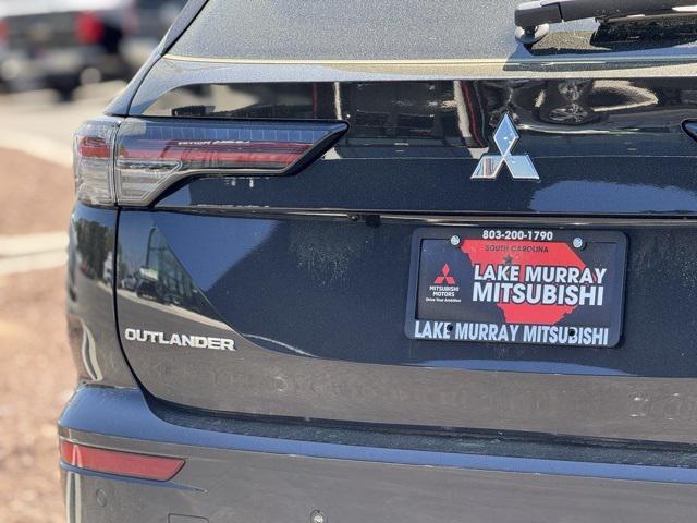 new 2025 Mitsubishi Outlander car, priced at $33,991