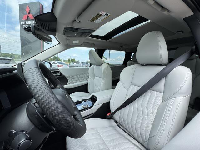 new 2025 Mitsubishi Outlander car, priced at $34,491