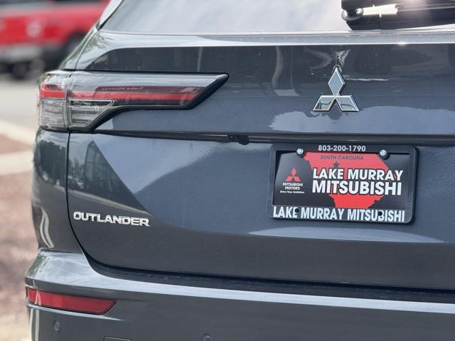 new 2025 Mitsubishi Outlander car, priced at $34,491