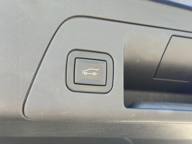used 2023 Buick Envision car, priced at $23,991