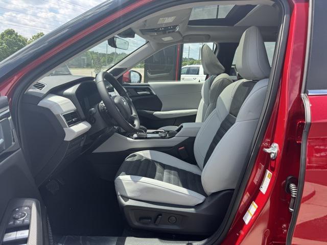 new 2025 Mitsubishi Outlander car, priced at $33,991