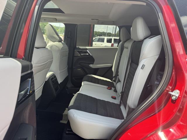 new 2025 Mitsubishi Outlander car, priced at $33,991