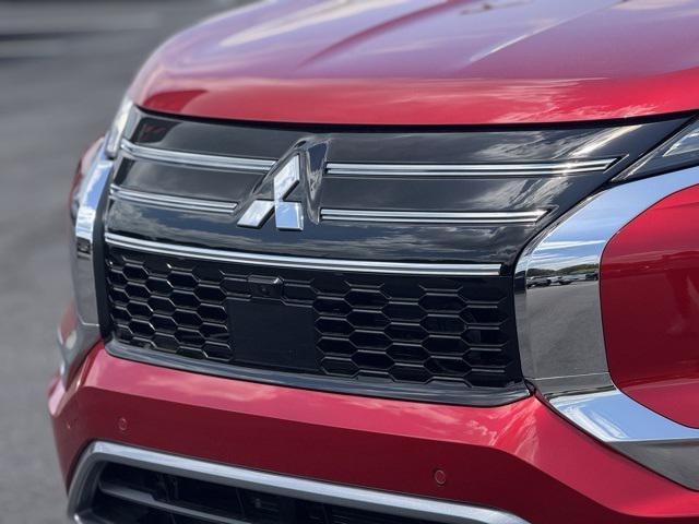 new 2025 Mitsubishi Outlander car, priced at $33,991