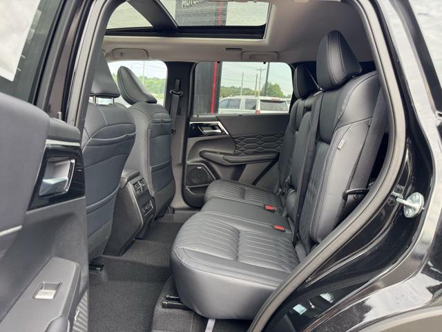 new 2025 Mitsubishi Outlander car, priced at $34,991