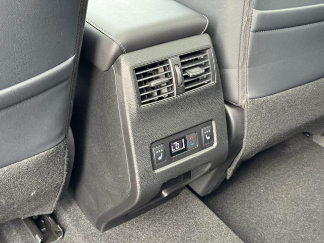 new 2025 Mitsubishi Outlander car, priced at $34,991