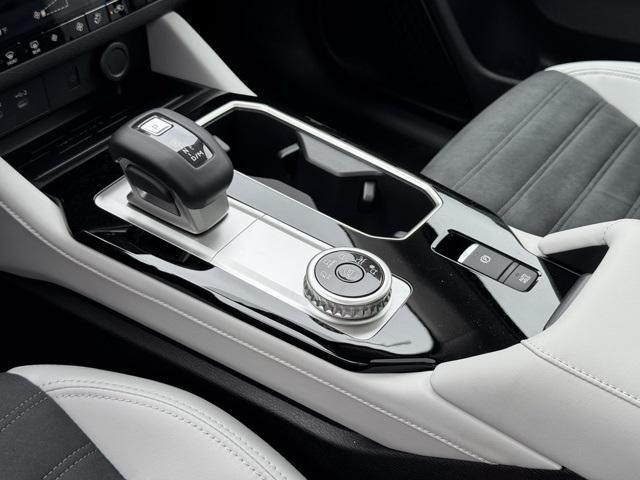 new 2025 Mitsubishi Outlander car, priced at $39,940