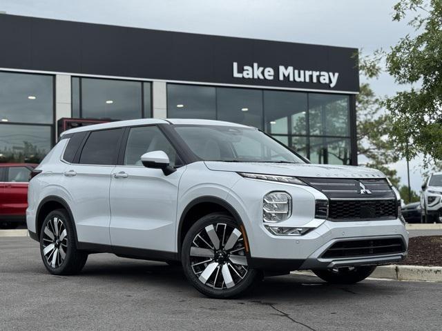 new 2025 Mitsubishi Outlander car, priced at $39,940