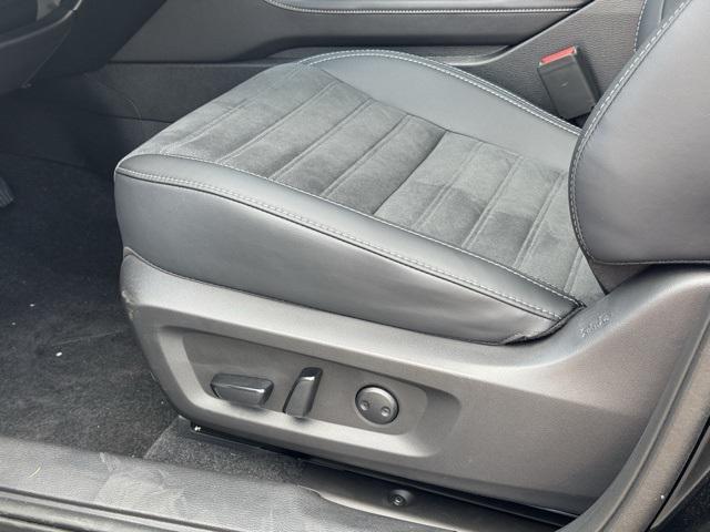 new 2025 Mitsubishi Outlander car, priced at $39,940