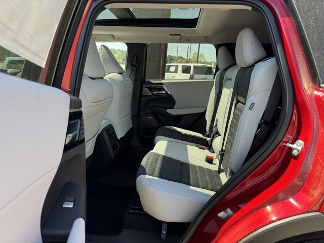 new 2025 Mitsubishi Outlander car, priced at $34,991