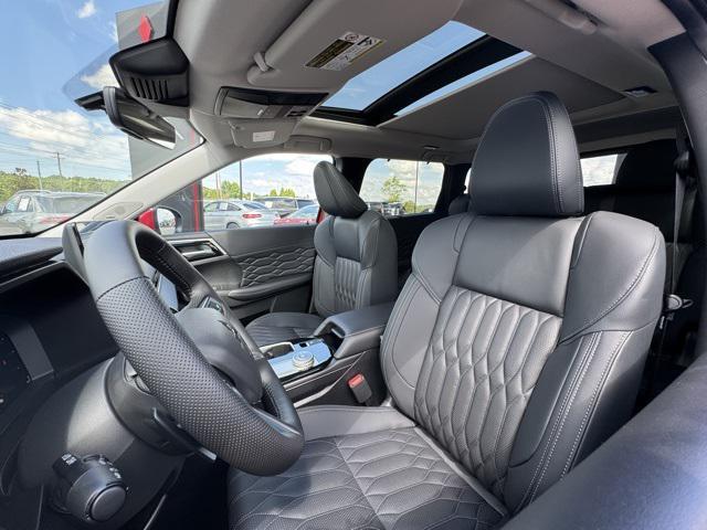 new 2025 Mitsubishi Outlander car, priced at $35,991