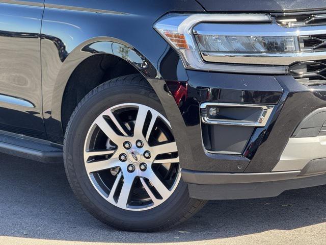used 2024 Ford Expedition car, priced at $53,691