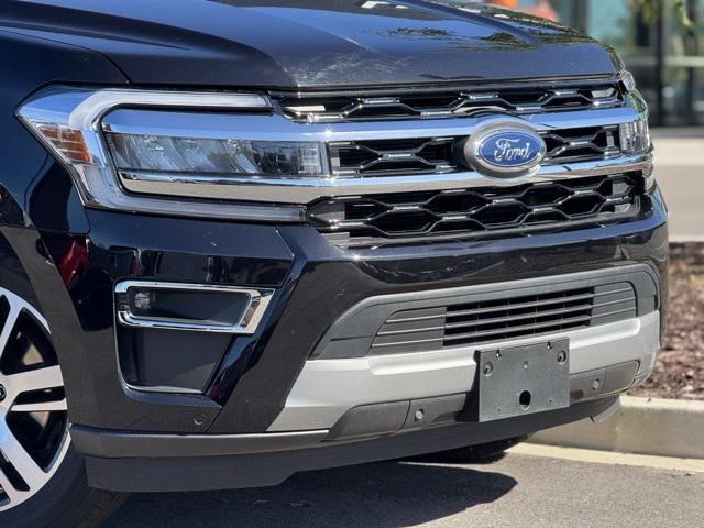 used 2024 Ford Expedition car, priced at $53,691