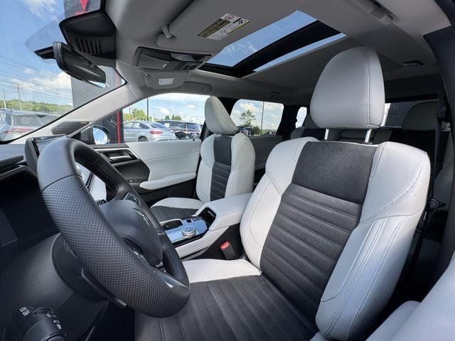 new 2025 Mitsubishi Outlander car, priced at $33,991