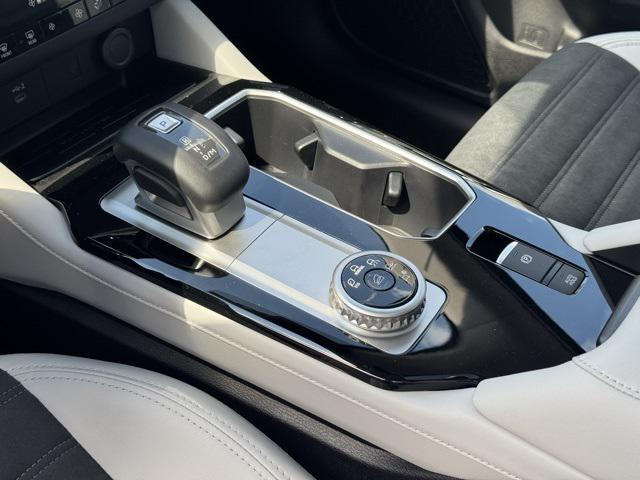 new 2025 Mitsubishi Outlander car, priced at $33,991