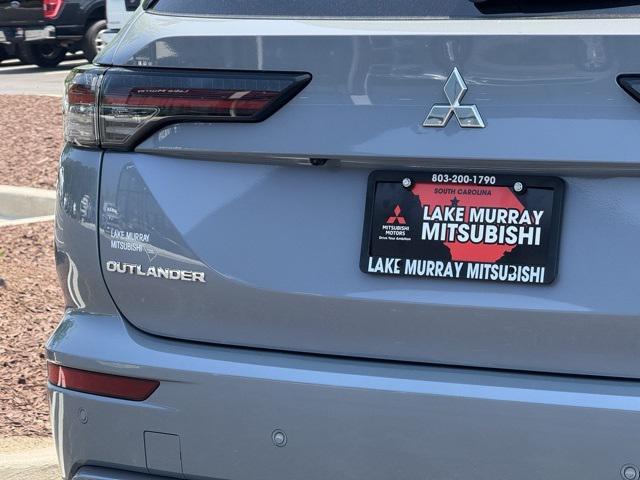 new 2025 Mitsubishi Outlander car, priced at $35,991