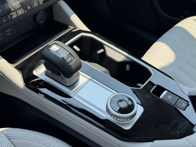 new 2025 Mitsubishi Outlander car, priced at $35,991