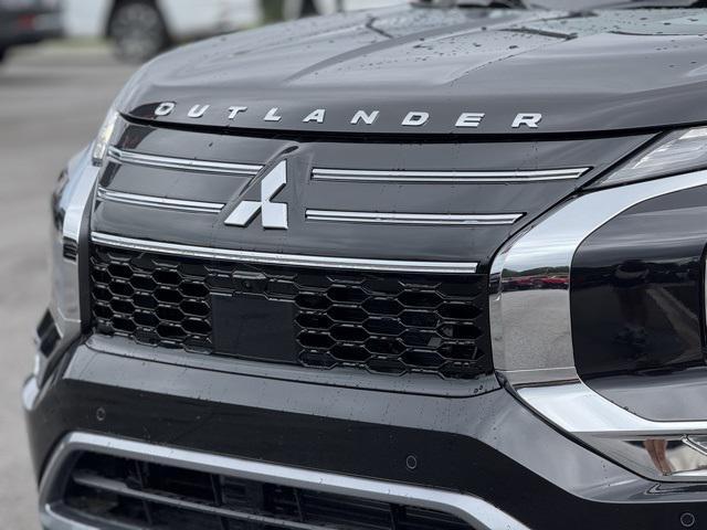 new 2025 Mitsubishi Outlander car, priced at $39,345
