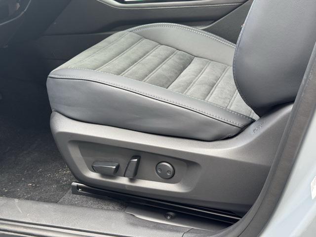 new 2025 Mitsubishi Outlander car, priced at $41,640