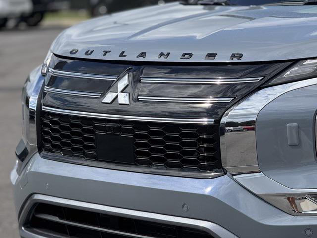 new 2025 Mitsubishi Outlander car, priced at $41,640