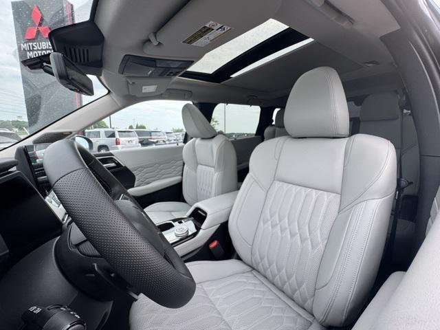 new 2025 Mitsubishi Outlander car, priced at $40,991