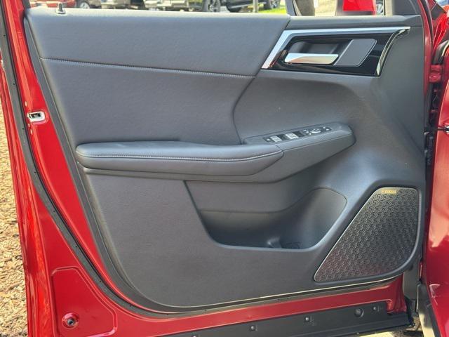 new 2025 Mitsubishi Outlander car, priced at $39,940