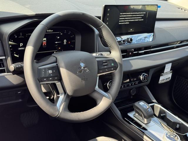 new 2025 Mitsubishi Outlander car, priced at $39,940