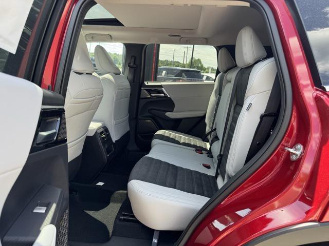 new 2025 Mitsubishi Outlander car, priced at $34,991