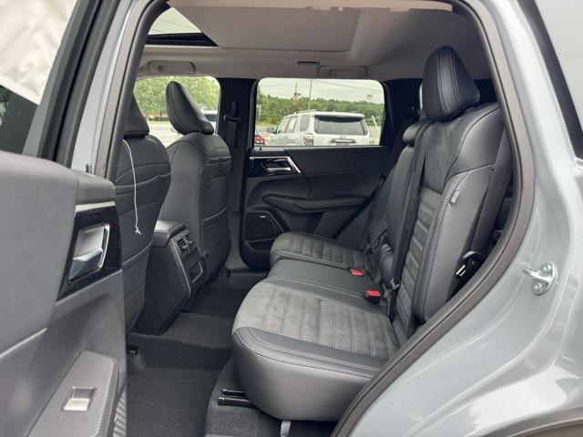 new 2025 Mitsubishi Outlander car, priced at $42,285
