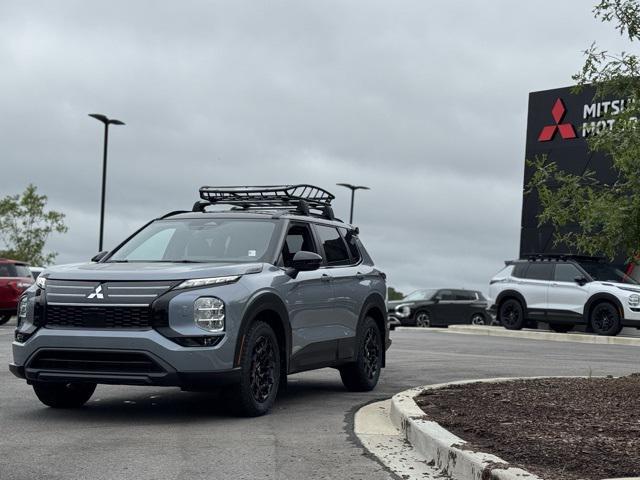 new 2025 Mitsubishi Outlander car, priced at $42,285