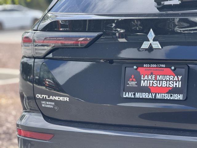 new 2025 Mitsubishi Outlander car, priced at $36,835
