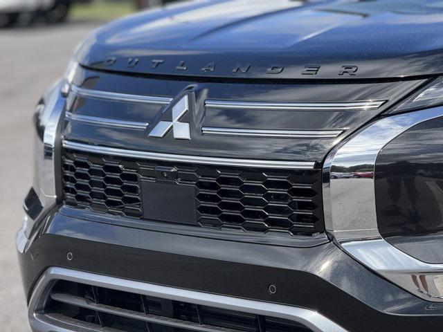 new 2025 Mitsubishi Outlander car, priced at $36,835
