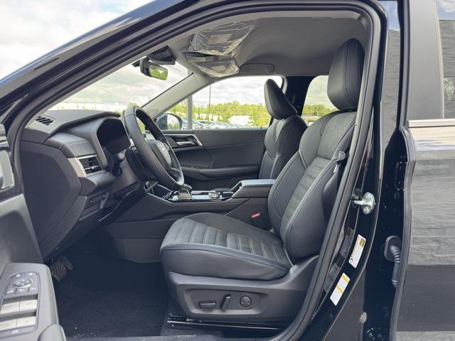 new 2025 Mitsubishi Outlander car, priced at $36,835