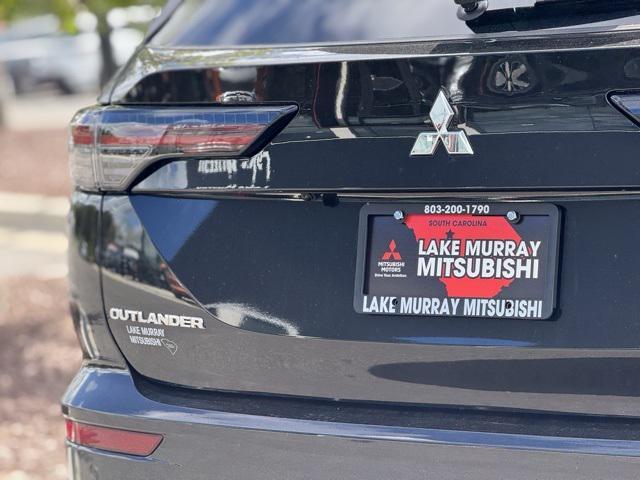 new 2025 Mitsubishi Outlander car, priced at $41,740