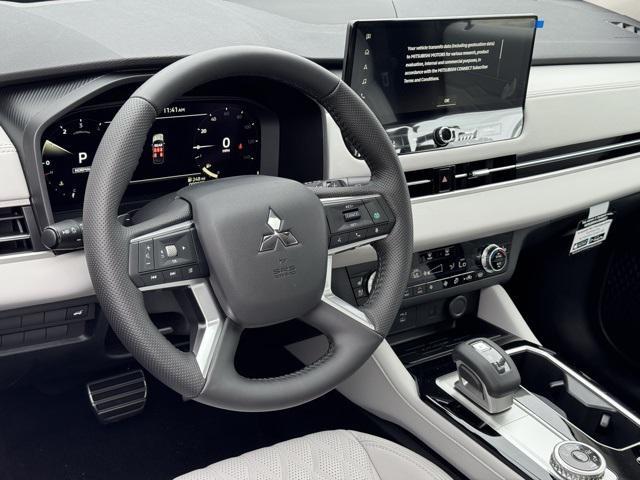 new 2025 Mitsubishi Outlander car, priced at $47,040