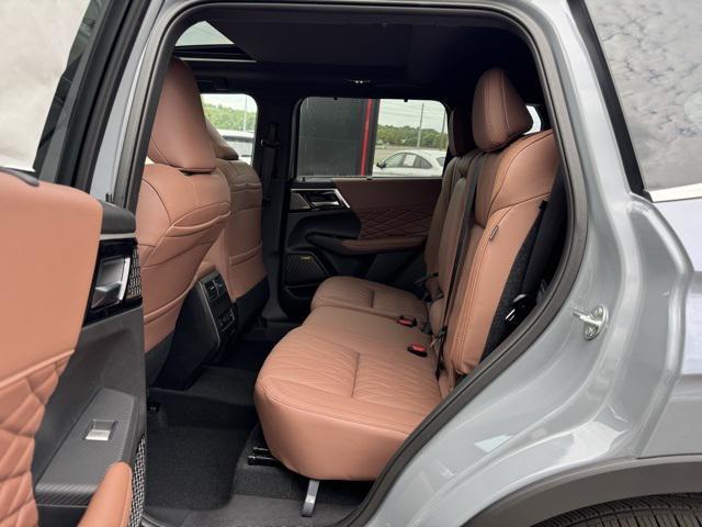 new 2025 Mitsubishi Outlander car, priced at $38,991