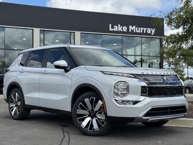 new 2025 Mitsubishi Outlander car, priced at $40,040