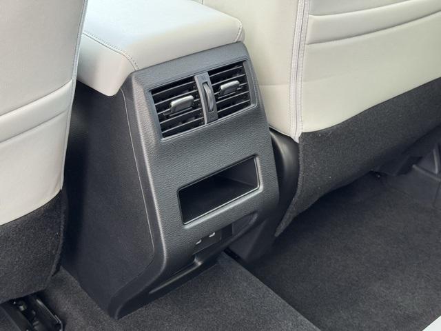 new 2025 Mitsubishi Outlander car, priced at $40,040