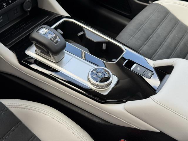 new 2025 Mitsubishi Outlander car, priced at $40,040